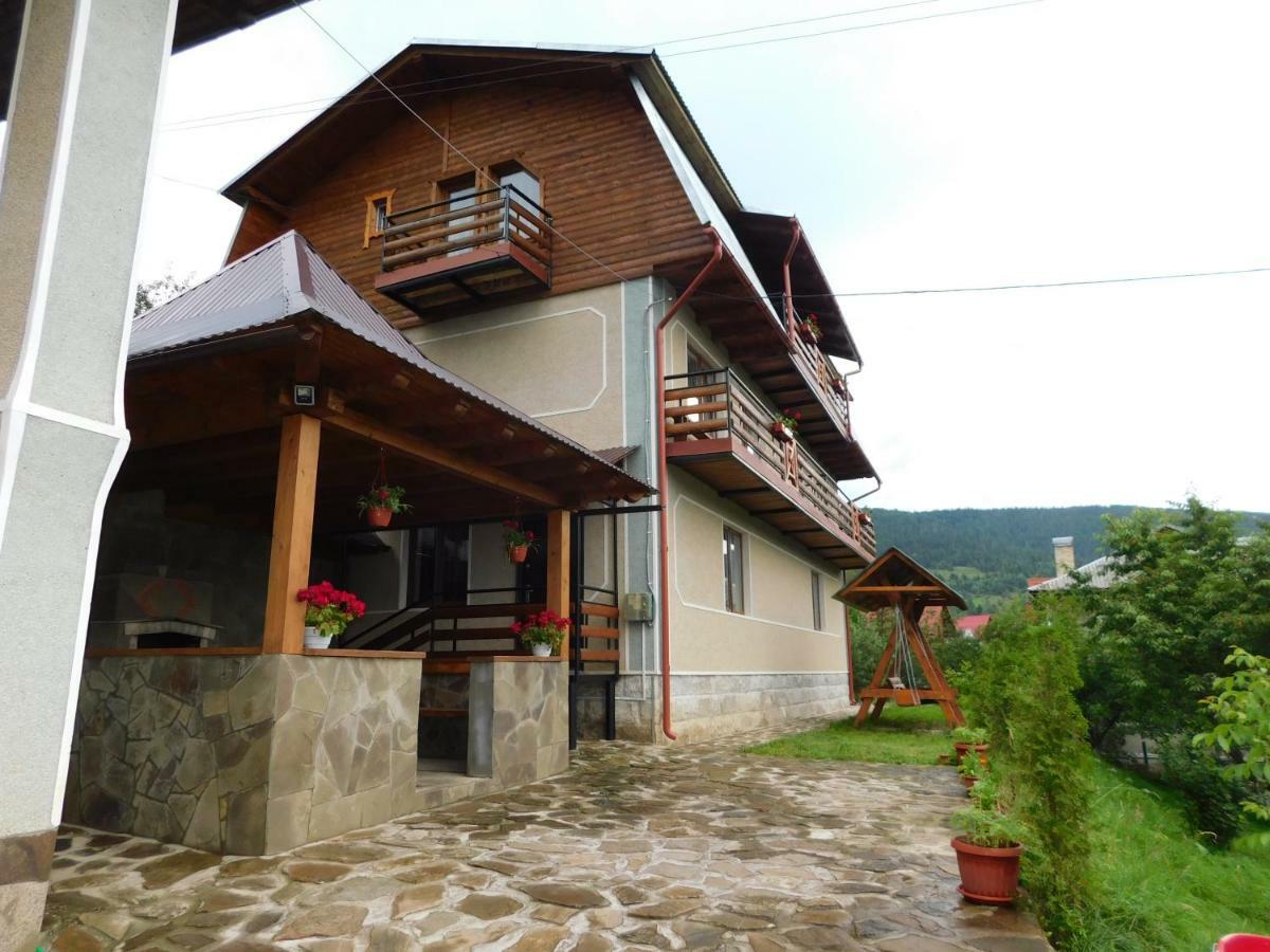 Glanz Cottage Yaremche Exterior photo